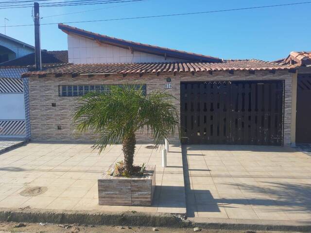 Casa para Venda em Mongaguá - 1