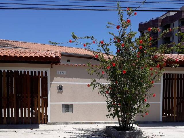 #1024 - Casa para Venda em Mongaguá - SP