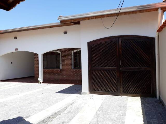 #1024 - Casa para Venda em Mongaguá - SP