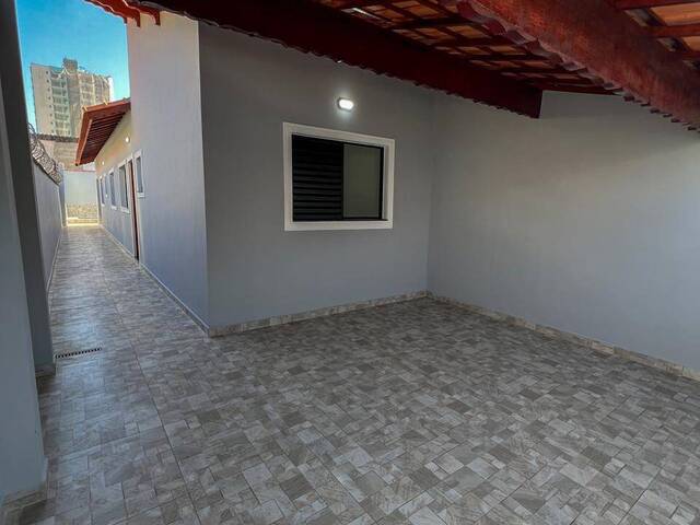 #1941 - Casa para Venda em Mongaguá - SP - 2