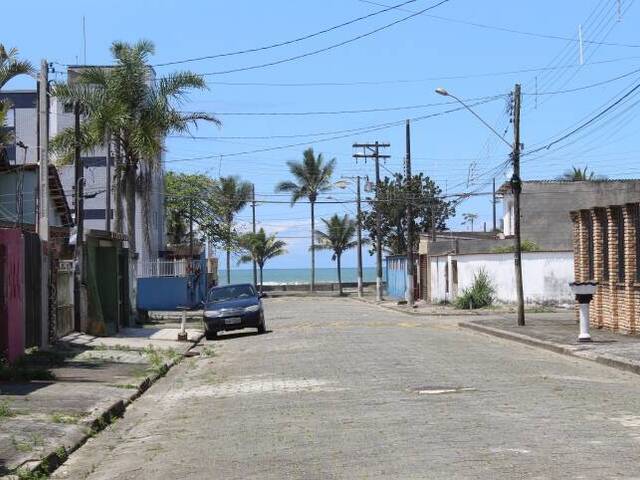 #1121 - Casa de Praia para Venda em Mongaguá - SP - 2