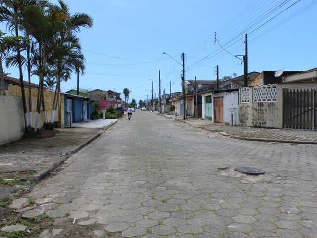 #1153 - Casa para Venda em Mongaguá - SP