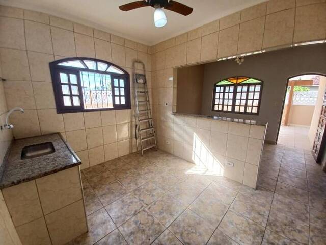 Casa para Venda em Mongaguá - 2